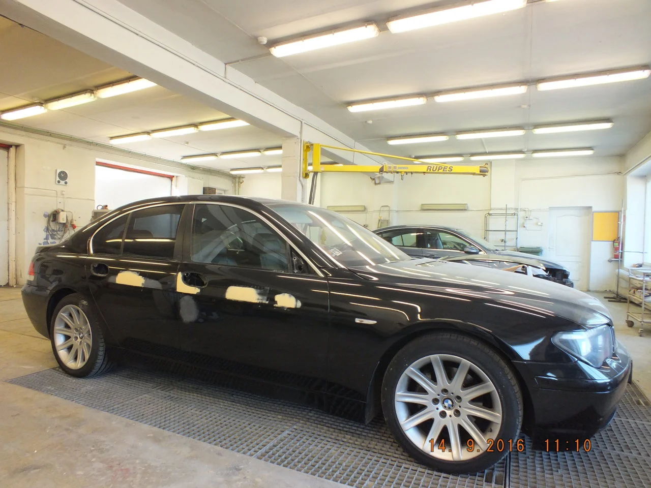 Pārdod Bmw 750